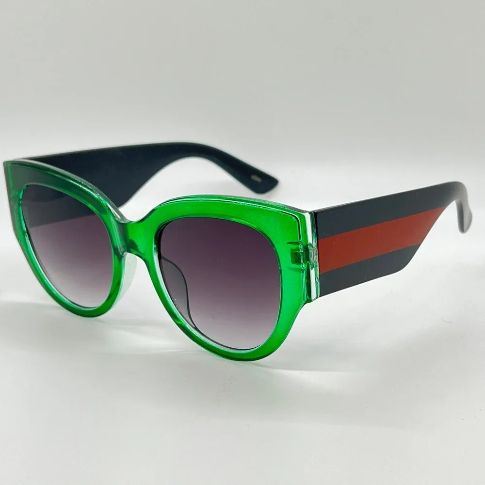 Women Sunglasses Oversized Green Frame Gradient Lens UV400 Protection Sun Lentes